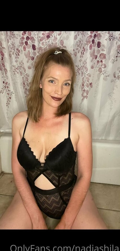 Nadia Shila model beautiful photo