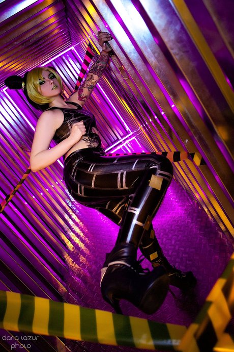 Bizarre Deer star art archive