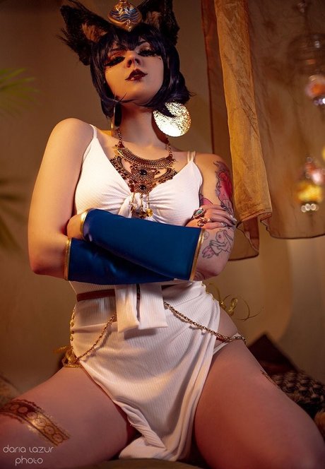 Bizarre Deer xxx actress img