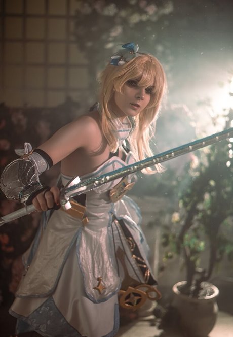 Bizarre Deer nude model pic