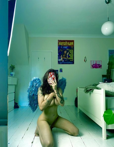 Emily Autumn pornstar adult img