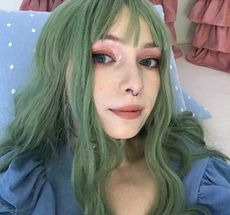 Ewa Green pornstar perfect img