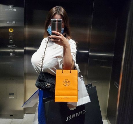 Uelee adult star gallery