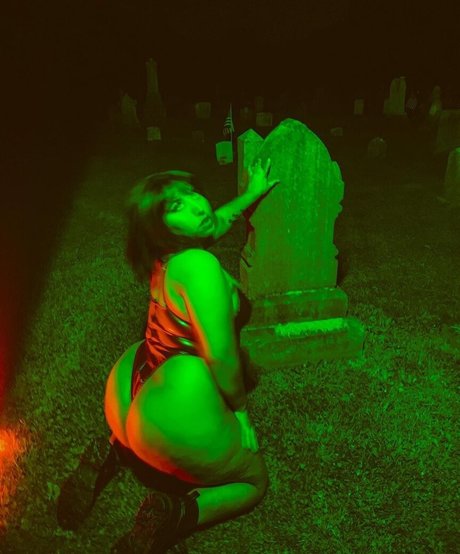 Doomvana pornographic star images