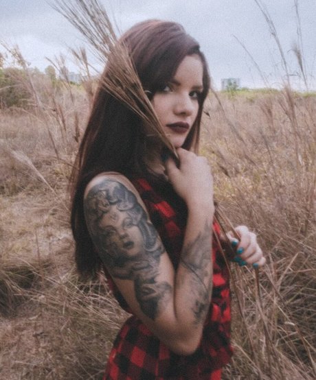 Jessie Cardim star perfect pictures