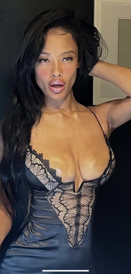 Vinetria pornstar art galleries