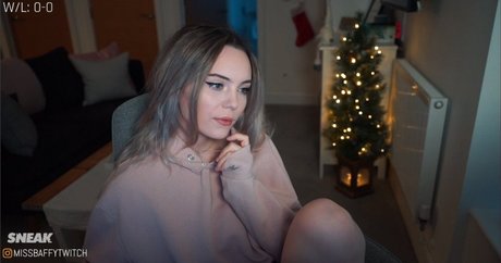 missbaffytwich model erotic image