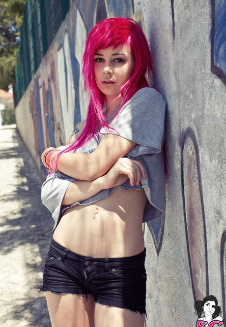 Plum sg model adult pic