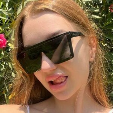 di tsm hot actress pictures