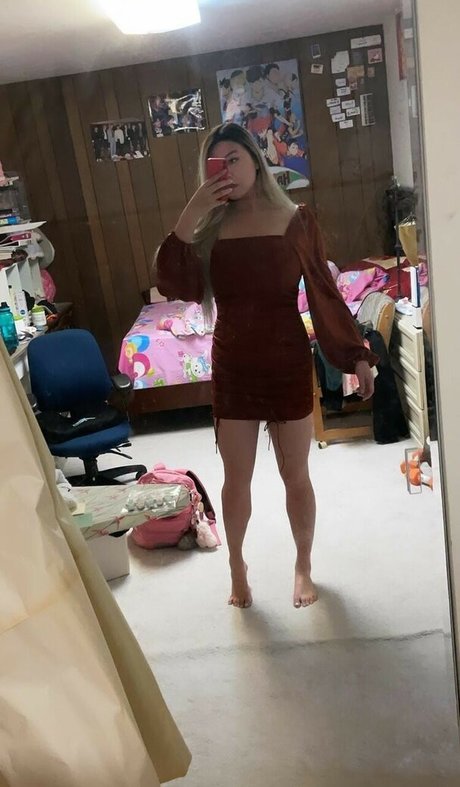 Windellia model nude pics