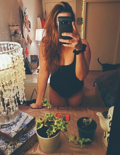 Junescleavage best model picture