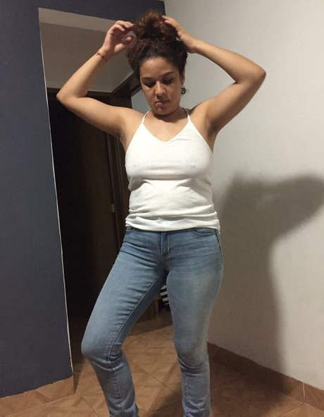 Antonela sexy star photos