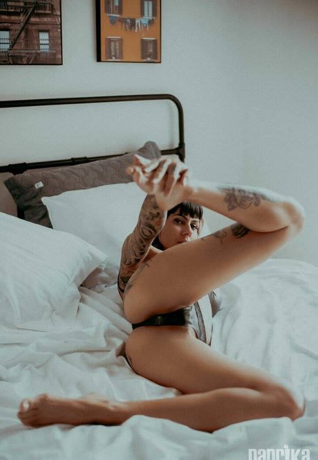 Witch Love pornstar nude image