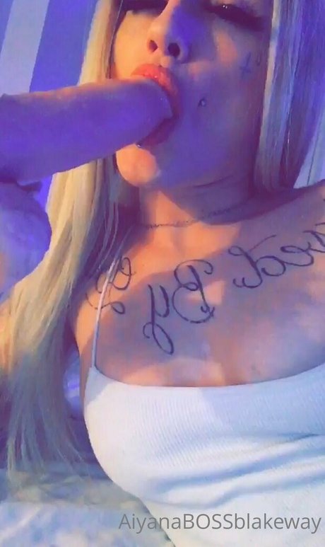 Aiyana Blakeway naked model archive