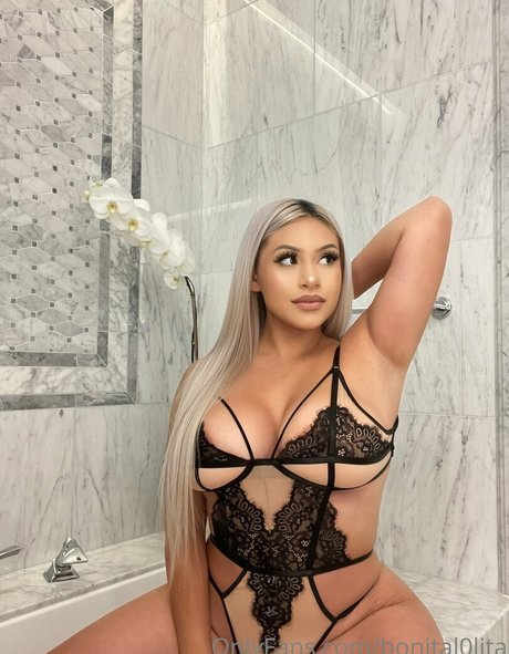 Bonital0lita model adult picture