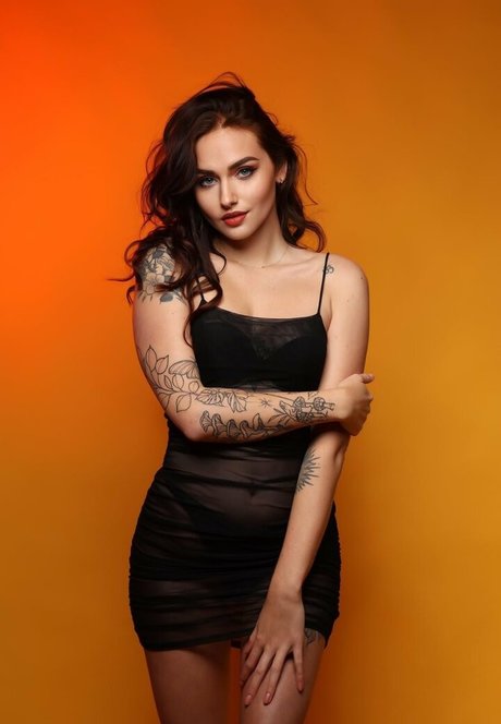 Stfuhales erotic actress pics