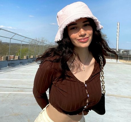 mkvibesss model nice pictures