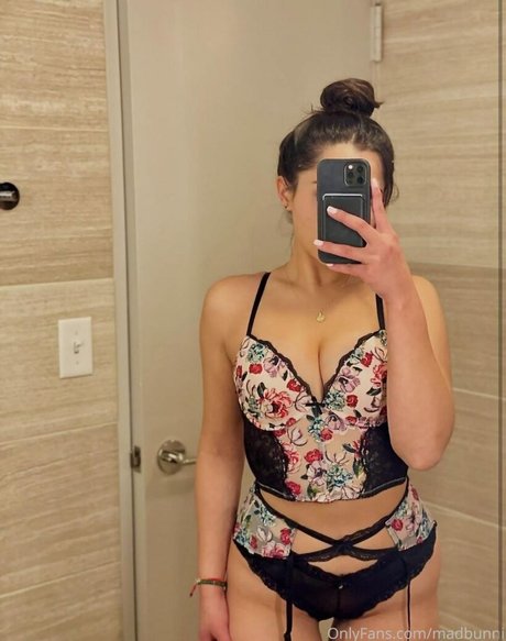 hottest asian onlyfans hd photos