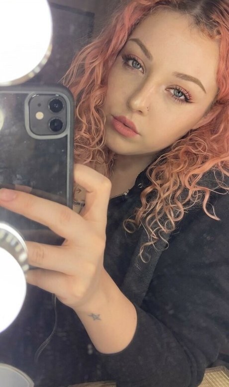 Pinkthemagicdragon pornstar xxx images