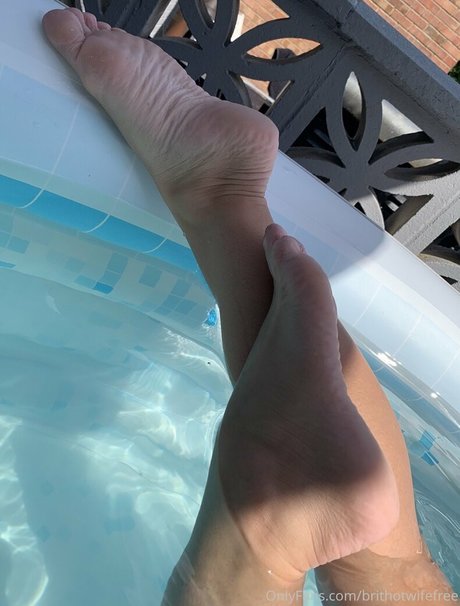 ukhotwife art pornstar photos