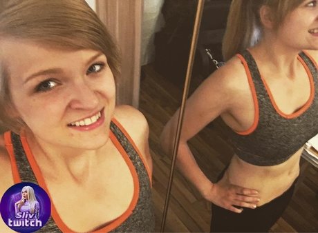 Sintica nude star photos