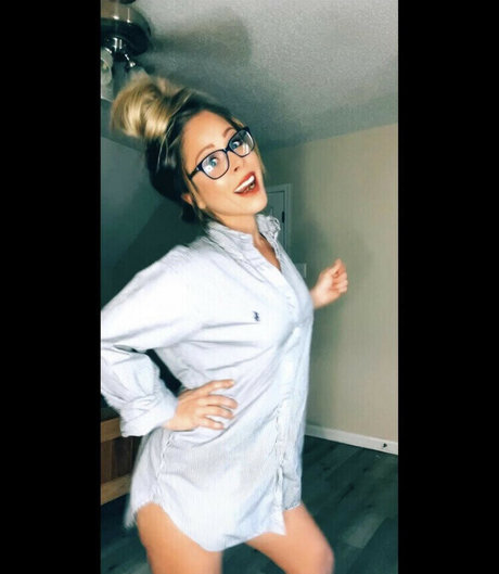 Bombshell522 model best images