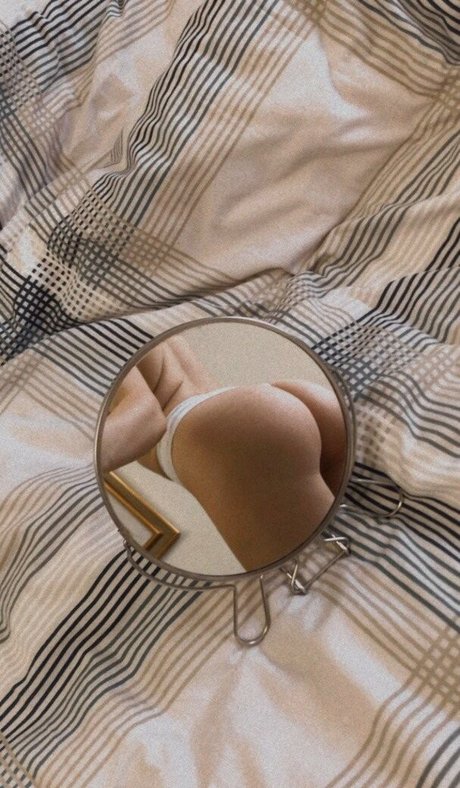 Libi Azar model beautiful picture