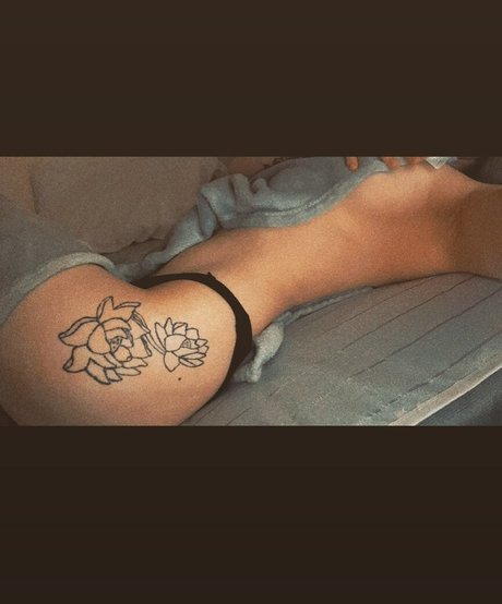 Alexbaby19 erotic model pics