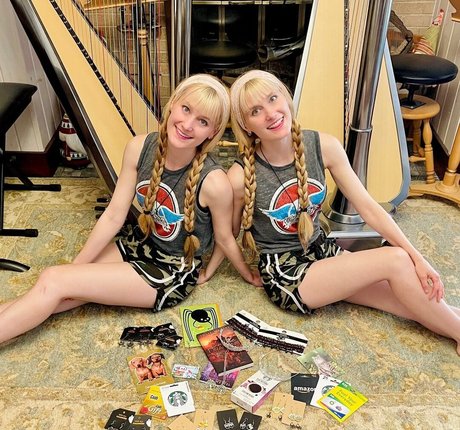 Camille And Kennerly pornstar hot pics