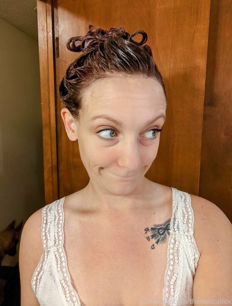 theradicalfox high quality actress galleries