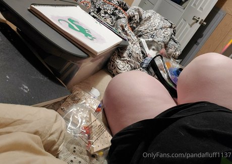 pandafluff1137 model sexy photo