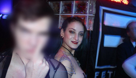 MalAfterMidnight model xxx photo