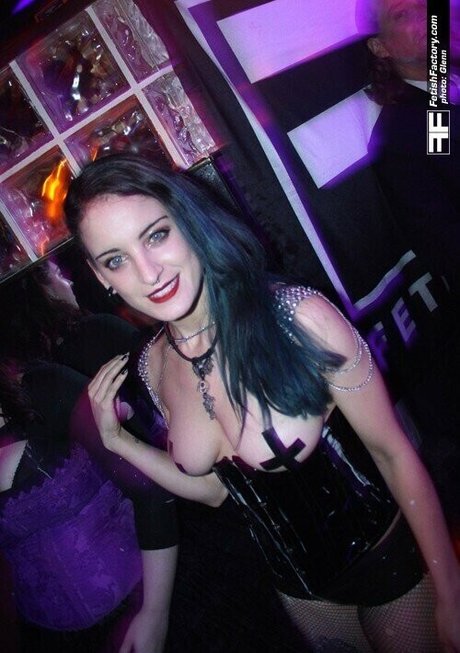 MalAfterMidnight Profile pic