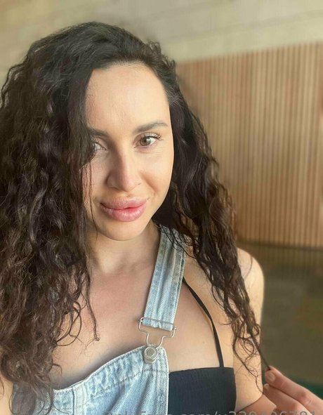 juliana insanely h0rny nudes model picture