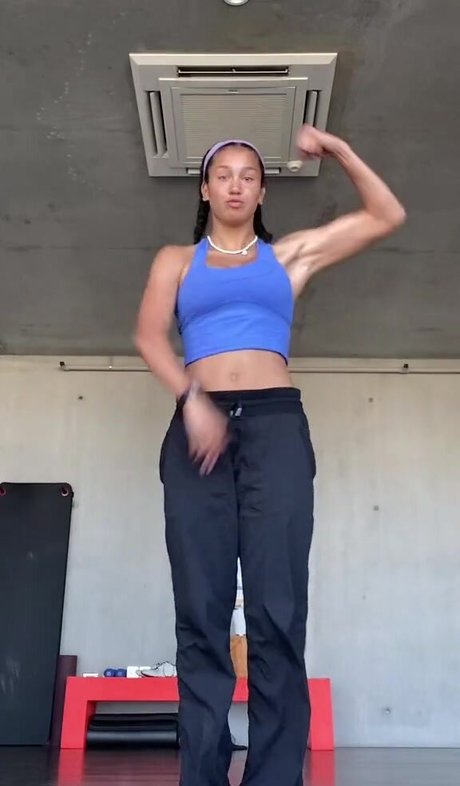 Sofia Wylie exclusive pornstar image