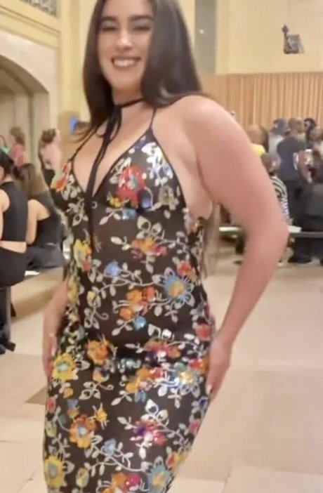 Lauren Jauregui Profile pic