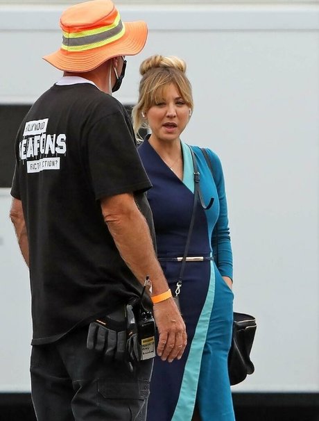 Kaley Cuoco top pornstar images