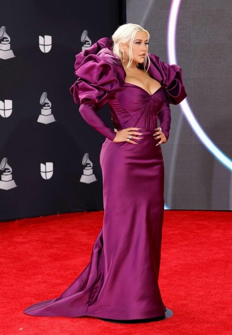 Christina Aguilera model xxx pic