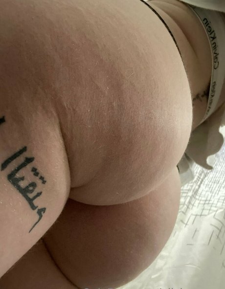 aliciamayer sexy actress pics