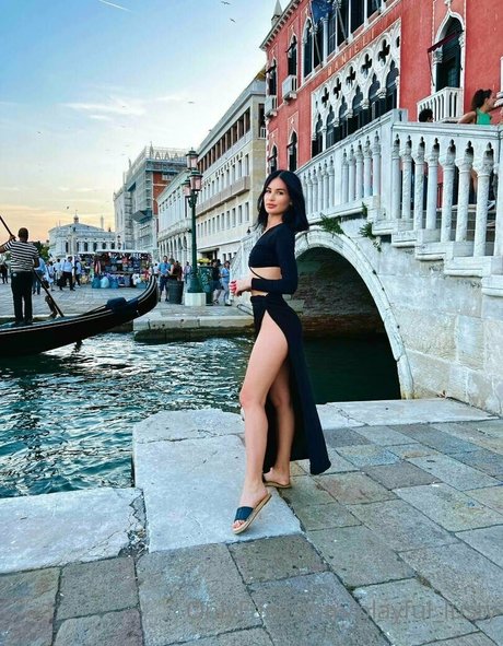 lusty stabber star nude photo