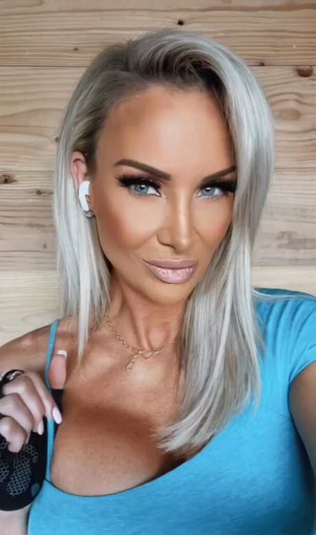 Disco Mammi high quality model pics