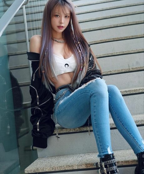 cathrynli erotic pornstar photo