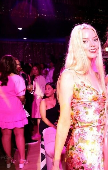 Anya Taylor Joy art model galleries