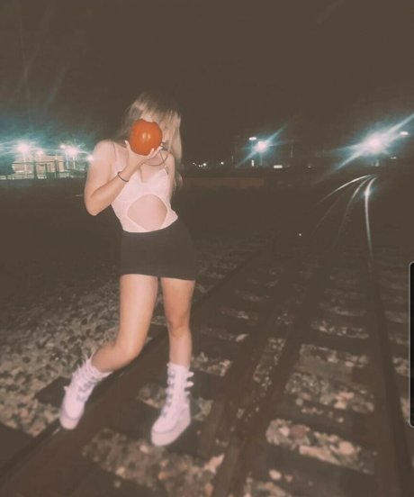 Ashlayslayss model hot images