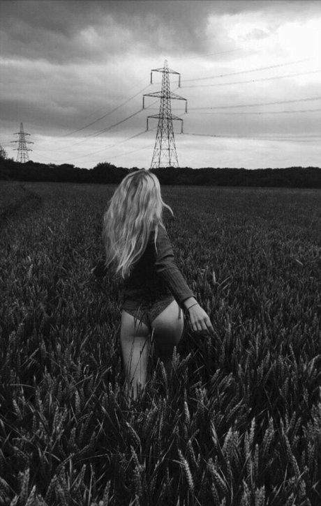 Freya Allan art pornstar photos