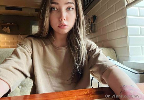 ivy i naked actress archive