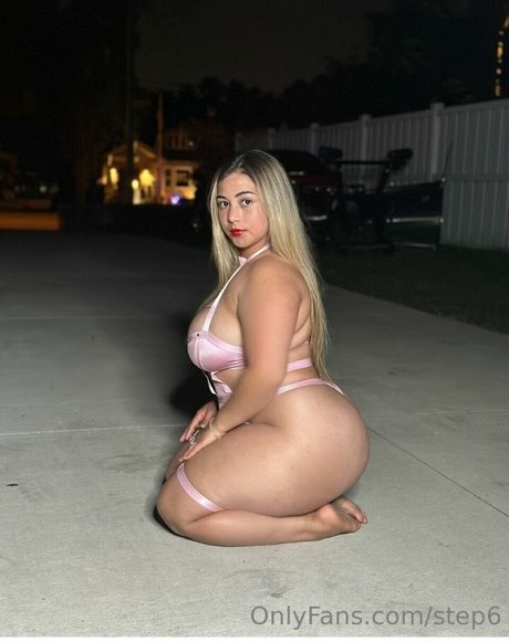 Stephanie Reyes model best pics