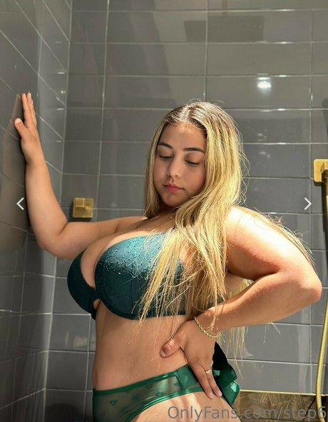 Stephanie Reyes porn star archive