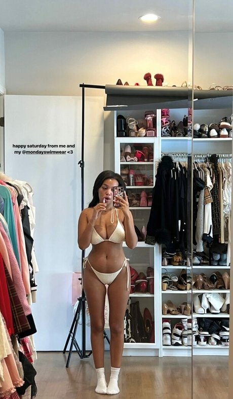 Daphne Blunt hot model photos