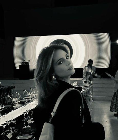 Jessy Hartel model top picture